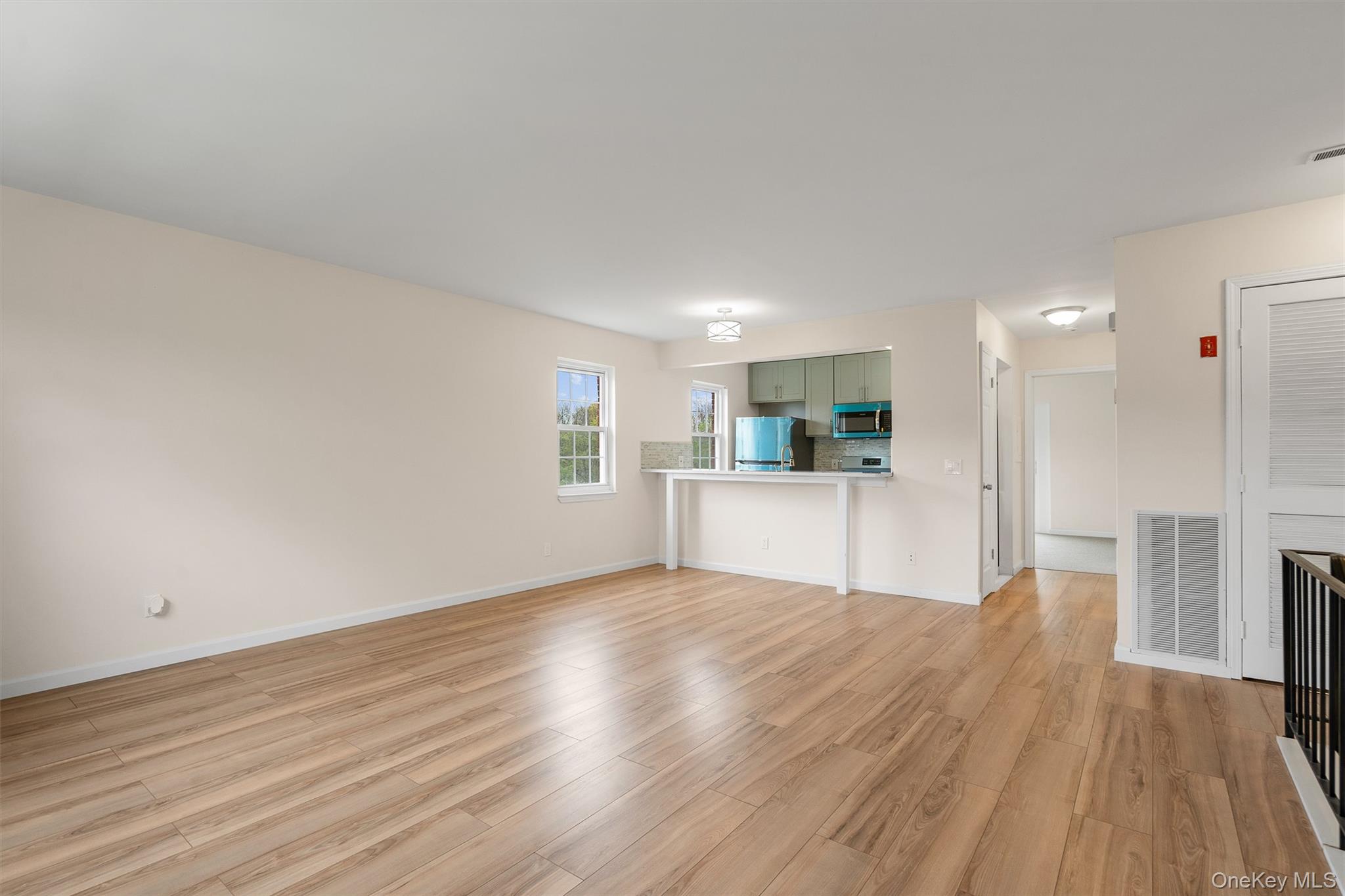 276 Temple Hill Road, Unit 1602 New Windsor, NY 12553 - Photo 13 of 29