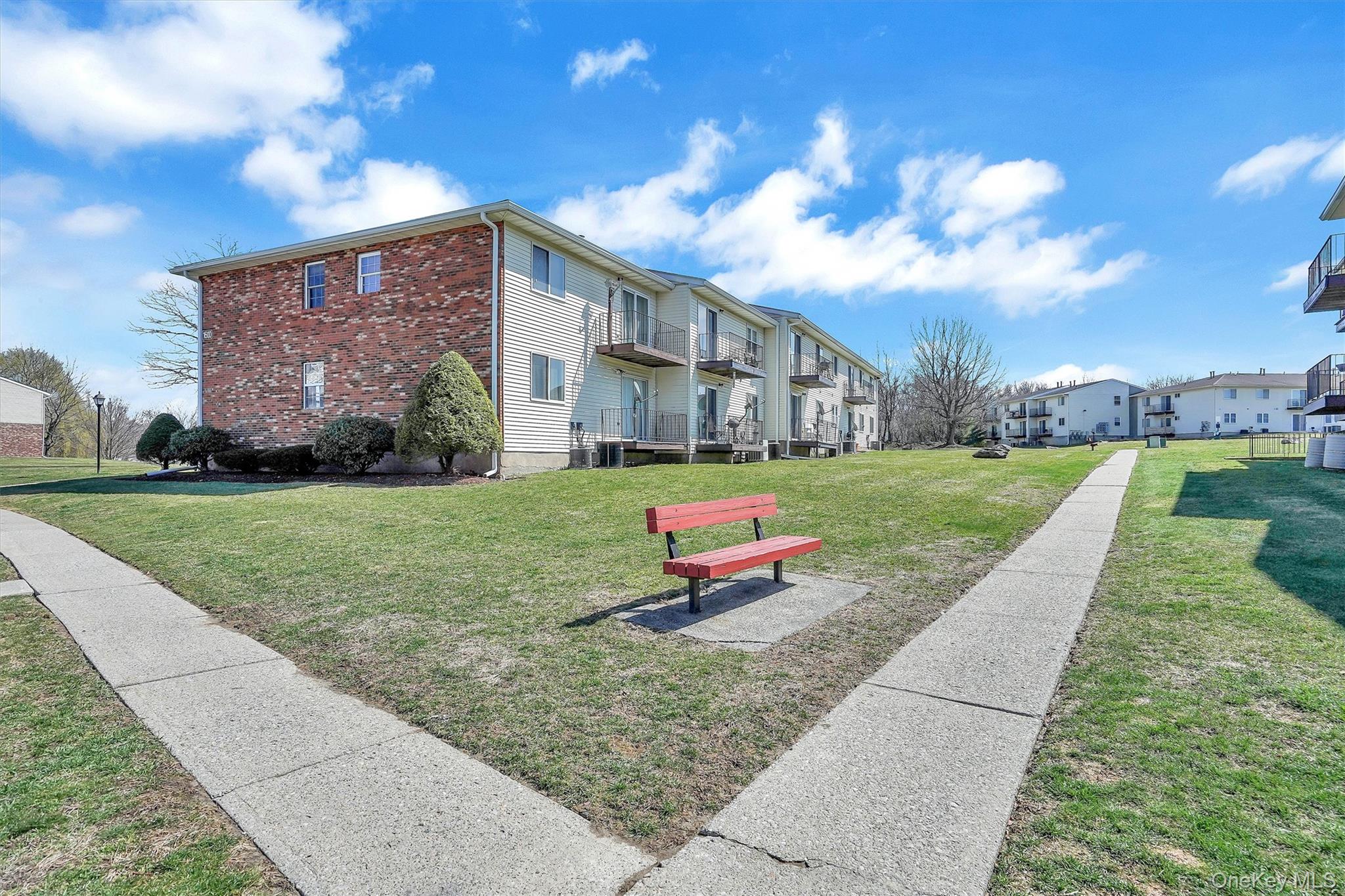 276 Temple Hill Road, Unit 1602 New Windsor, NY 12553 - Photo 18 of 29