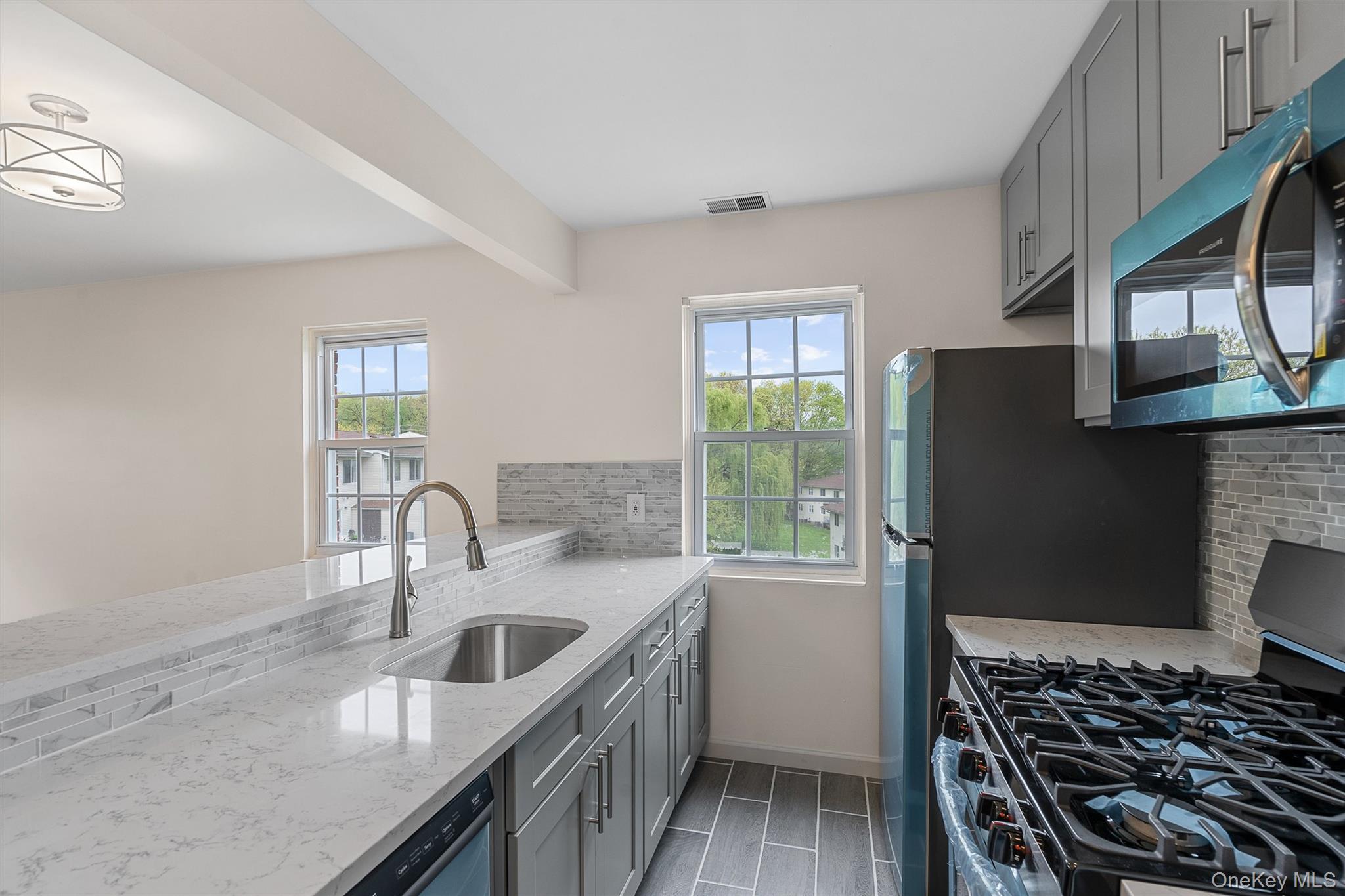 276 Temple Hill Road, Unit 1602 New Windsor, NY 12553 - Photo 7 of 29