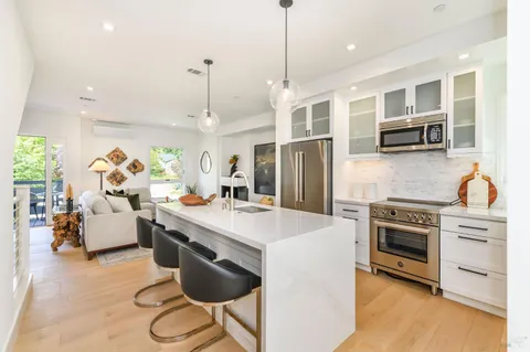 $799,000 | 1116 Foster Road, Napa, CA 94558