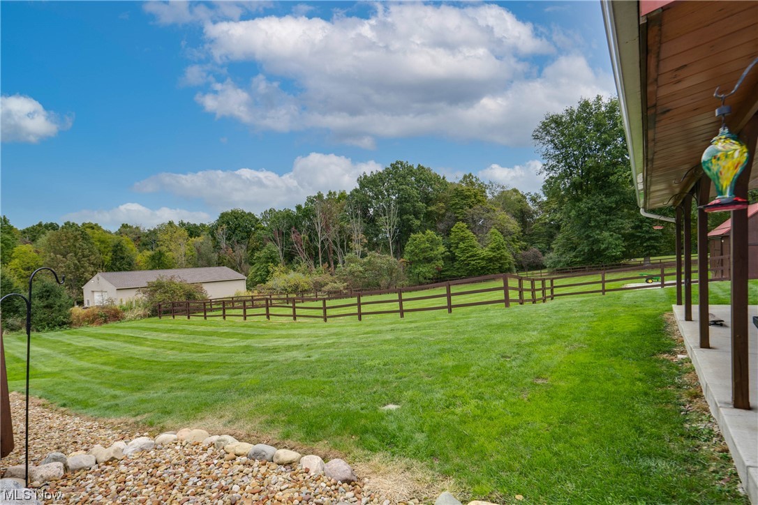 5615 Grove Road Clinton, OH 44216 - Photo 3 of 33