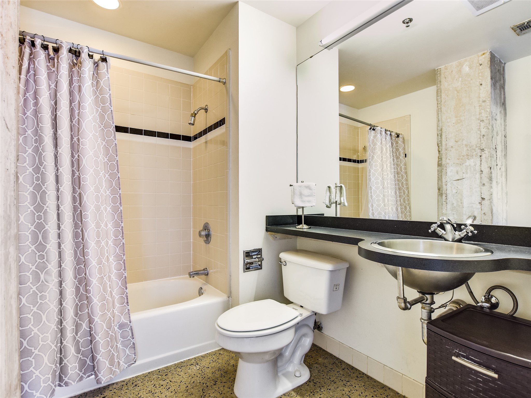 710 Colorado Street, Unit 6D Austin, TX 78701 - Photo 9 of 17