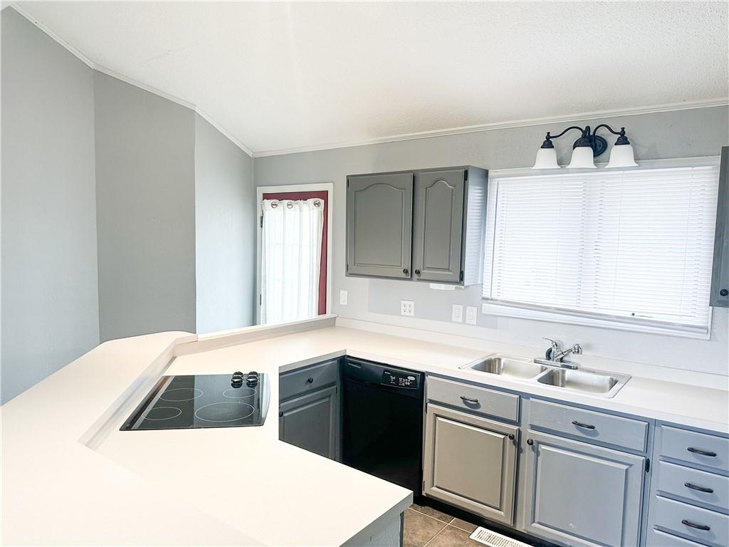 201 Percy Lane Brookfield, MO 64628 - Photo 4 of 54