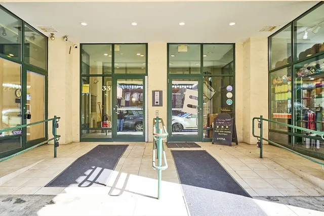 $259,900 | 23-33 Middle Street, Unit 6, Lowell, MA 01852