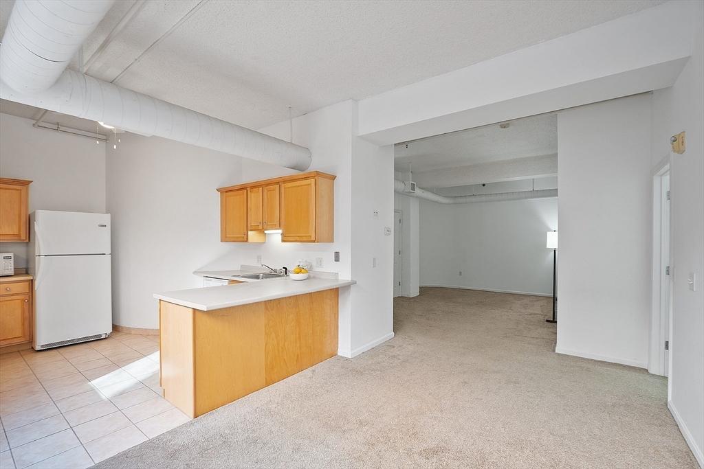 23-33 Middle Street, Unit 6 Lowell, MA 01852 - Photo 6 of 24