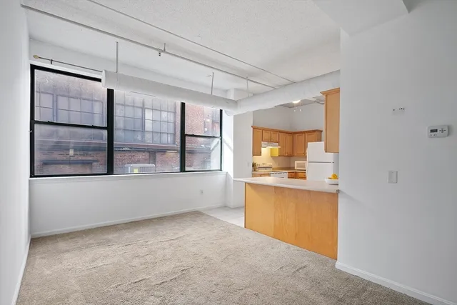 $259,900 | 23-33 Middle Street, Unit 6, Lowell, MA 01852