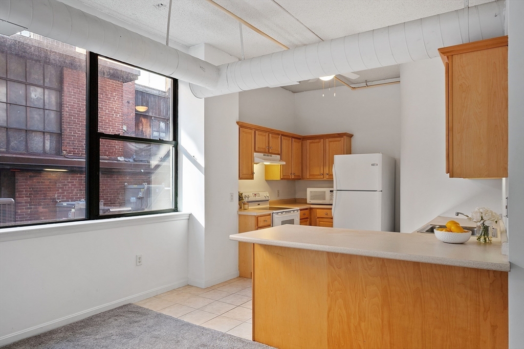 23-33 Middle Street, Unit 6 Lowell, MA 01852 - Photo 8 of 24