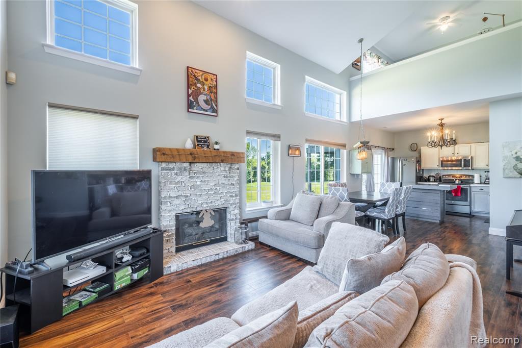 243 Oak Ridge Drive Pontiac, MI 48341 - Photo 6 of 26