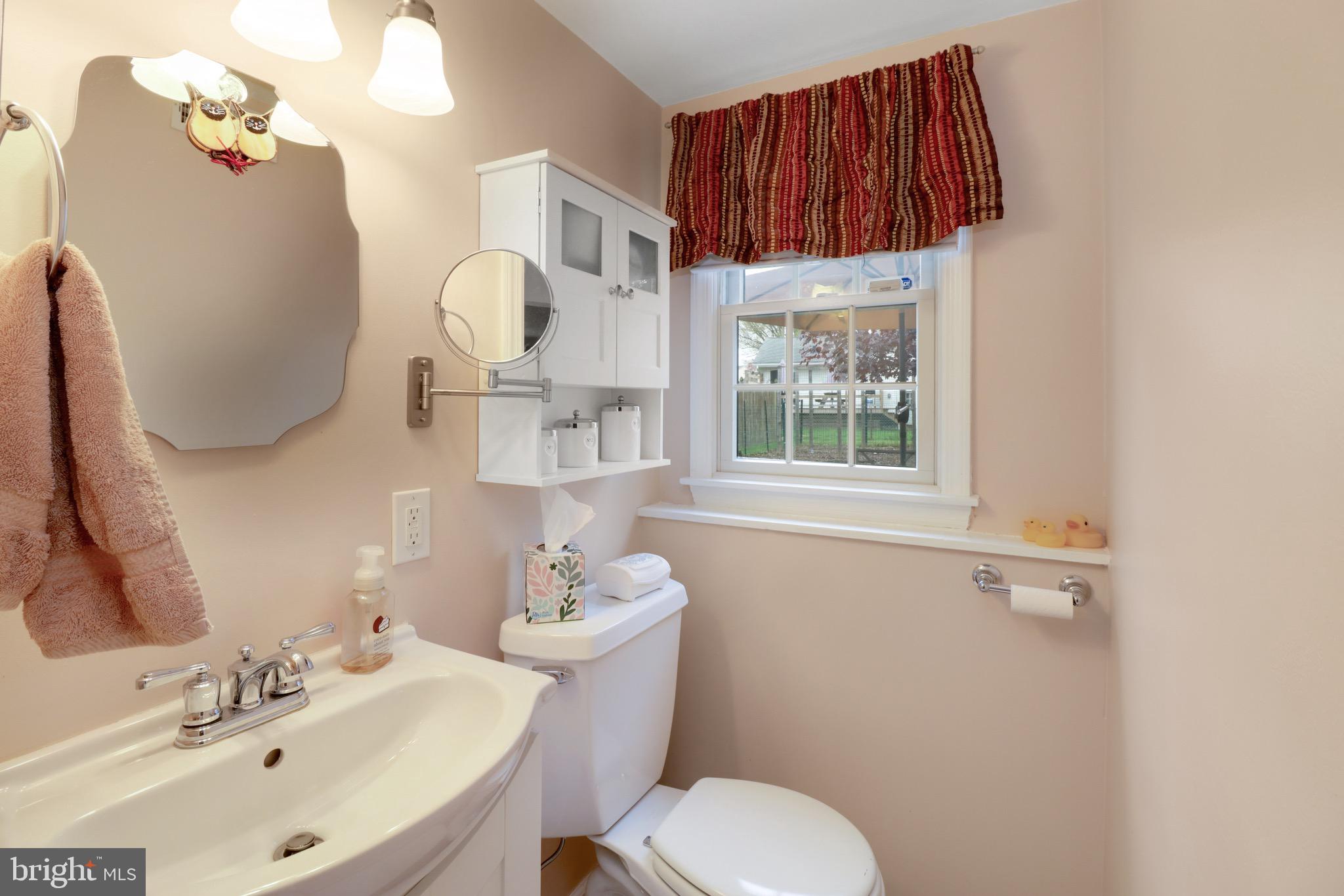 98 Winding Way Hamilton, NJ 08620 - Photo 23 of 34 Gallery Image 23