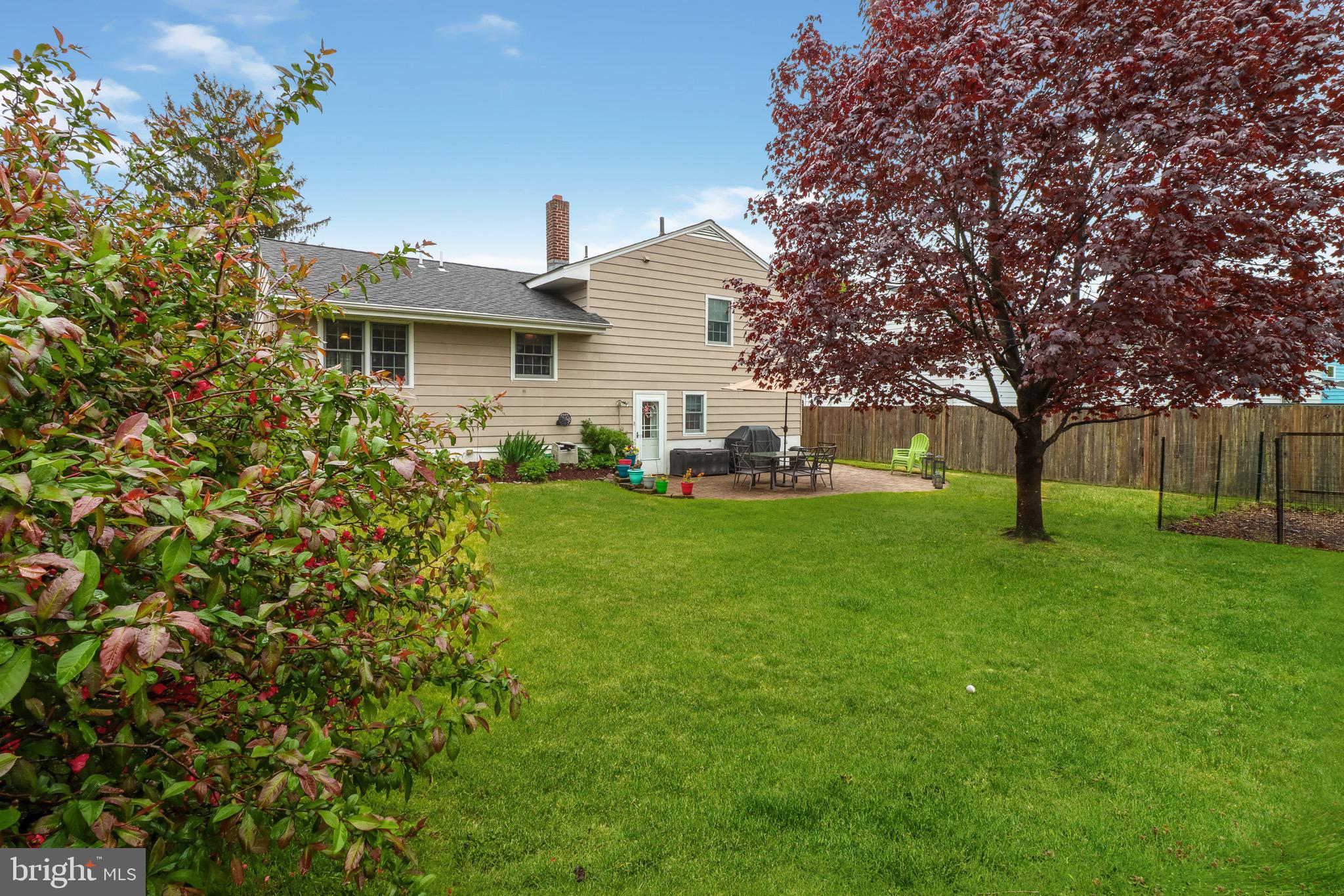 98 Winding Way Hamilton, NJ 08620 - Photo 6 of 34 Gallery Image 6