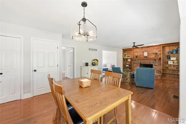 $534,900 | 180 Spring Oaks Drive, Ballwin, MO 63011