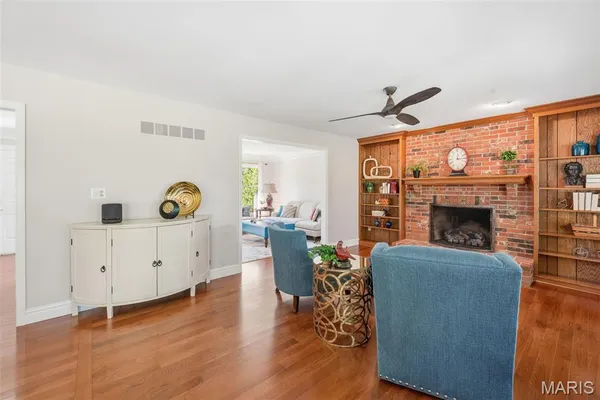 $534,900 | 180 Spring Oaks Drive, Ballwin, MO 63011