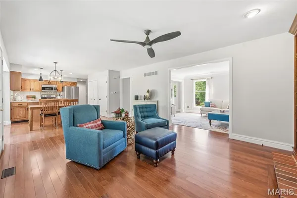 $534,900 | 180 Spring Oaks Drive, Ballwin, MO 63011