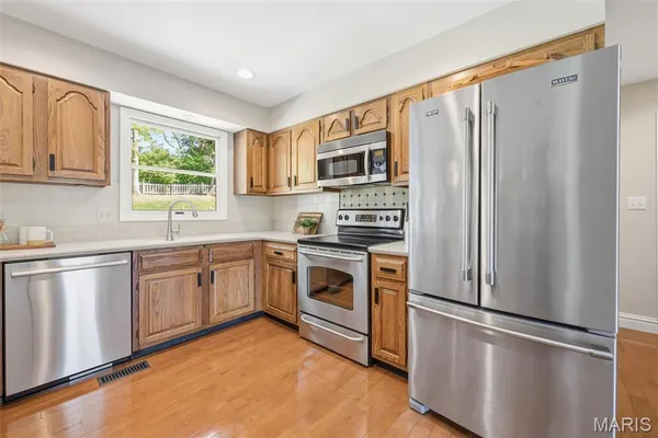 $534,900 | 180 Spring Oaks Drive, Ballwin, MO 63011
