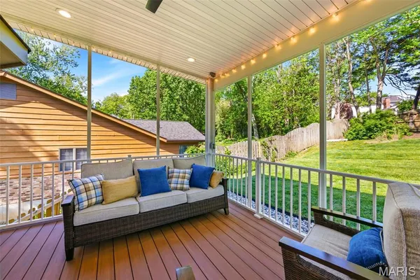 $534,900 | 180 Spring Oaks Drive, Ballwin, MO 63011
