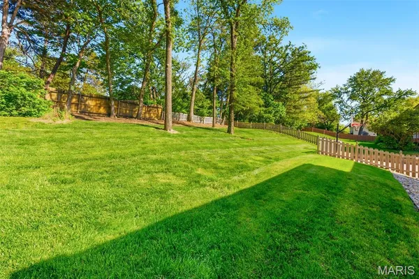 $534,900 | 180 Spring Oaks Drive, Ballwin, MO 63011