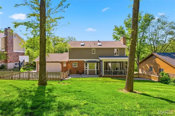 $534,900 | 180 Spring Oaks Drive, Ballwin, MO 63011