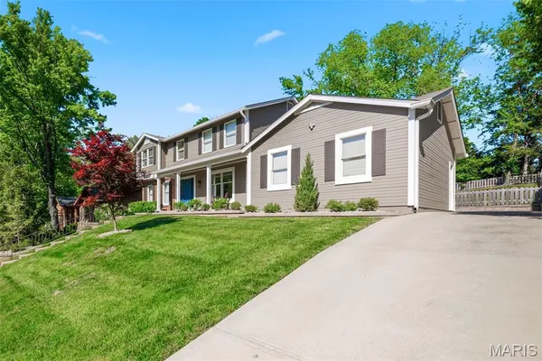 $534,900 | 180 Spring Oaks Drive, Ballwin, MO 63011