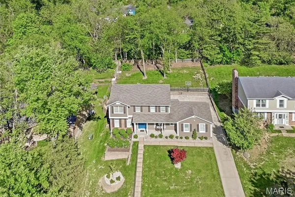 $534,900 | 180 Spring Oaks Drive, Ballwin, MO 63011