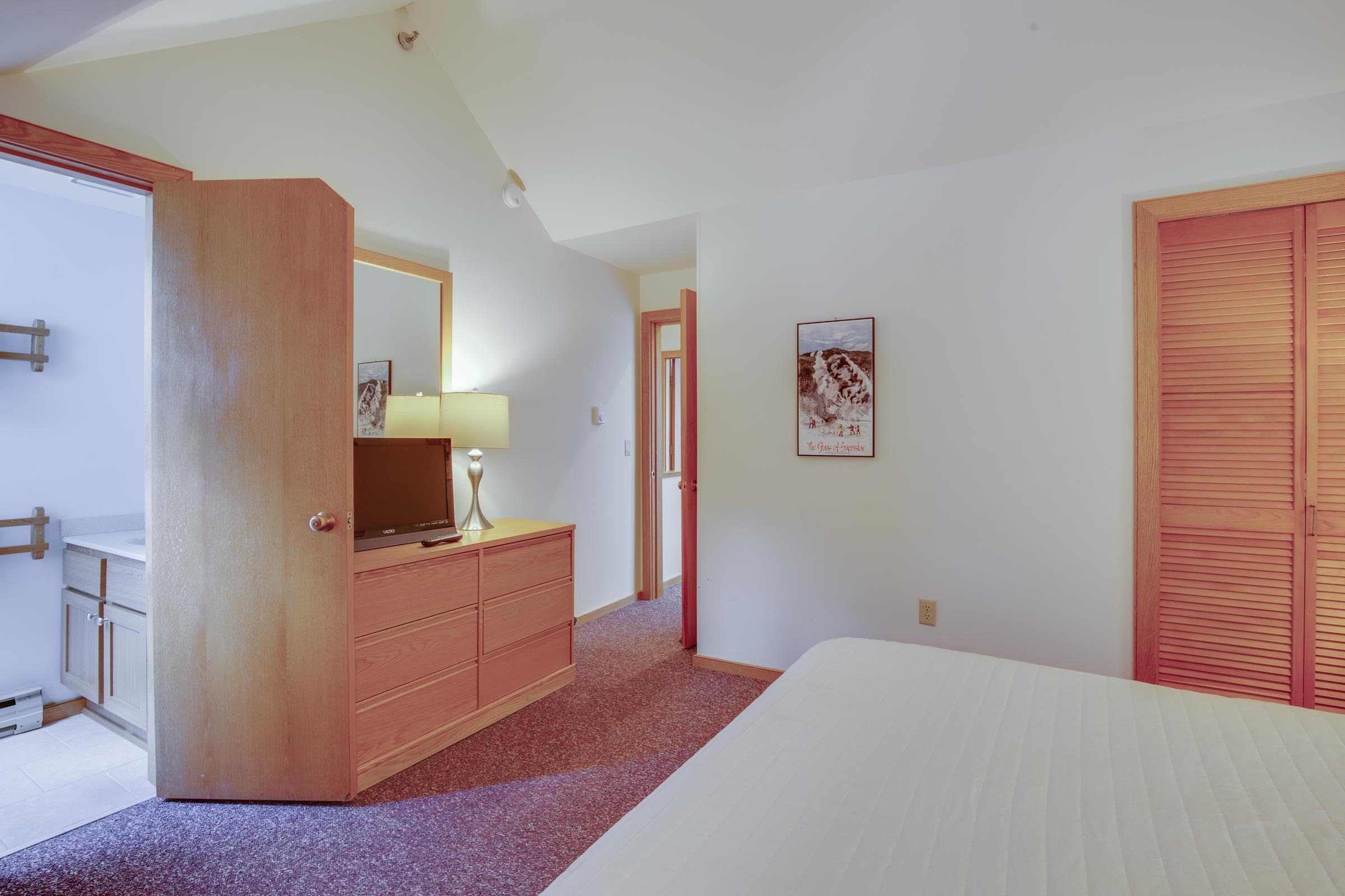 57 High Ridge Road, Unit B18 Killington, VT 05751 - Photo 18 of 25 Gallery Image 18
