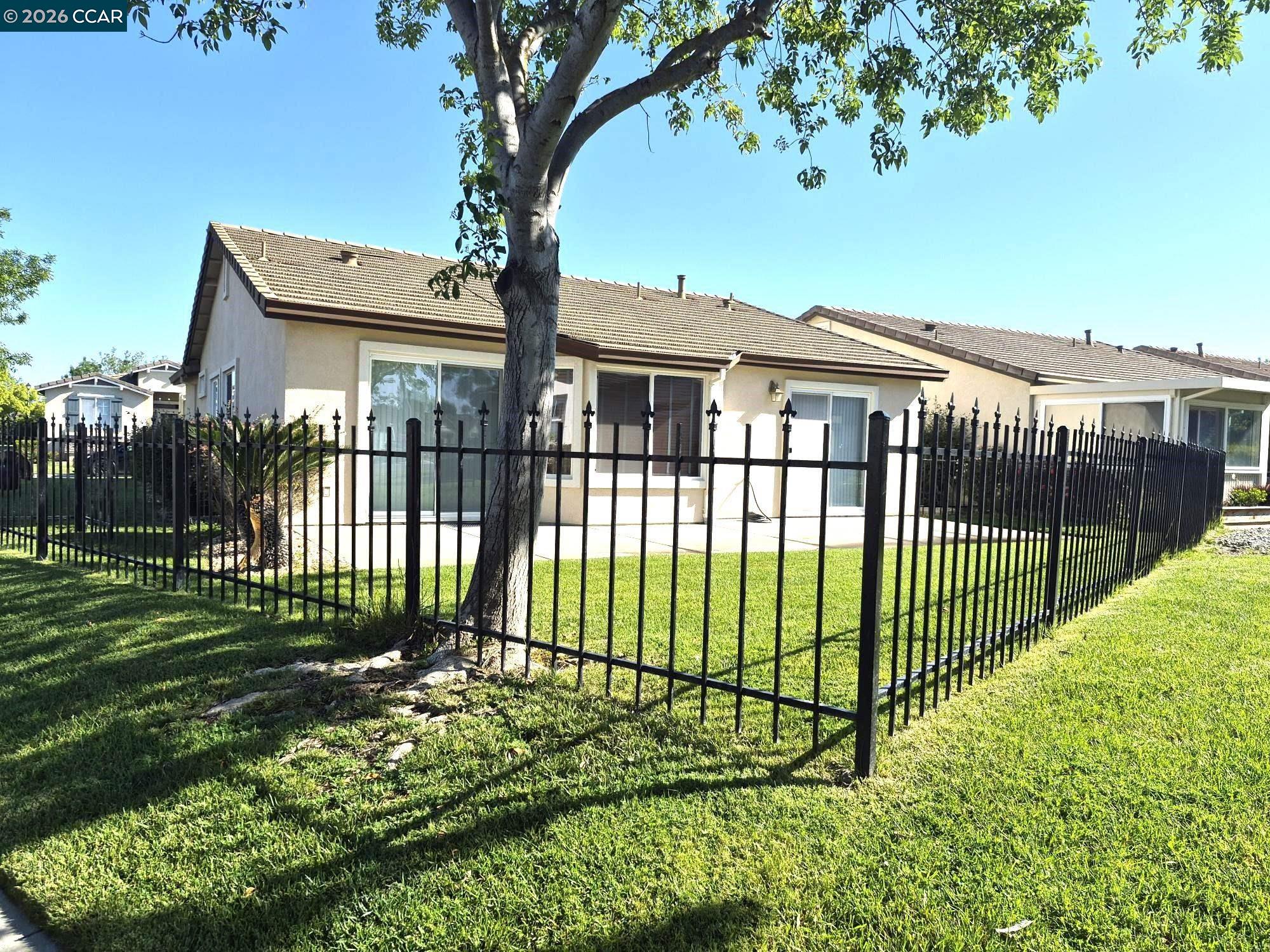 200 Springhill Drive Rio Vista, CA 94571 - Photo 4 of 49