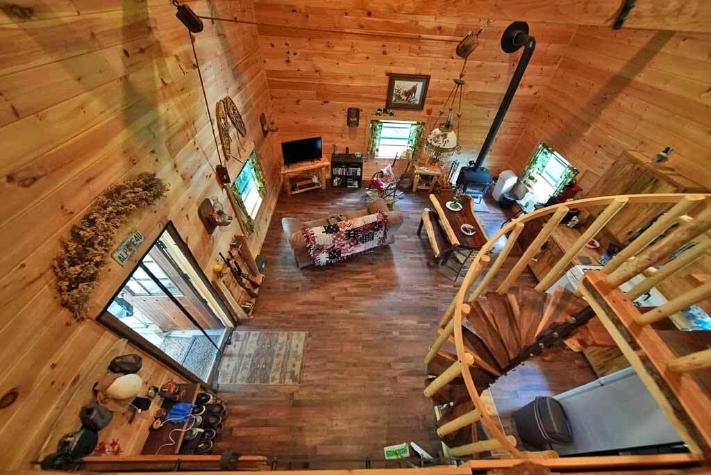 195 Dagget Road Houlton, ME 04730 - Photo 16 of 54 circular-stairway-me-home