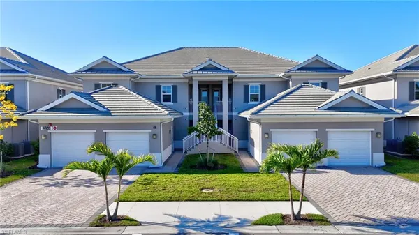 $3,200 | 286 Indies Drive East, Unit 101, Naples, FL 34114