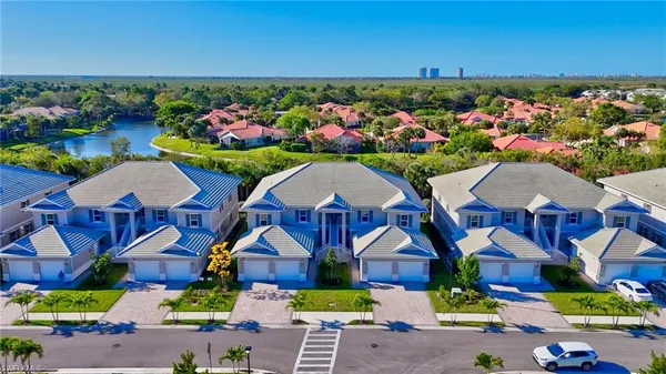 $3,200 | 286 Indies Drive East, Unit 101, Naples, FL 34114