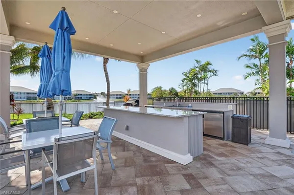 $3,200 | 286 Indies Drive East, Unit 101, Naples, FL 34114