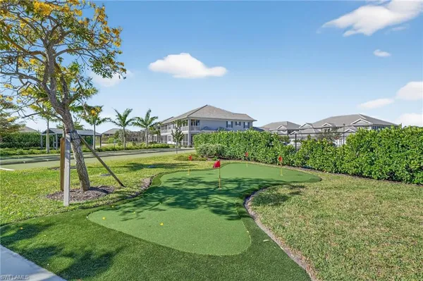 $3,200 | 286 Indies Drive East, Unit 101, Naples, FL 34114