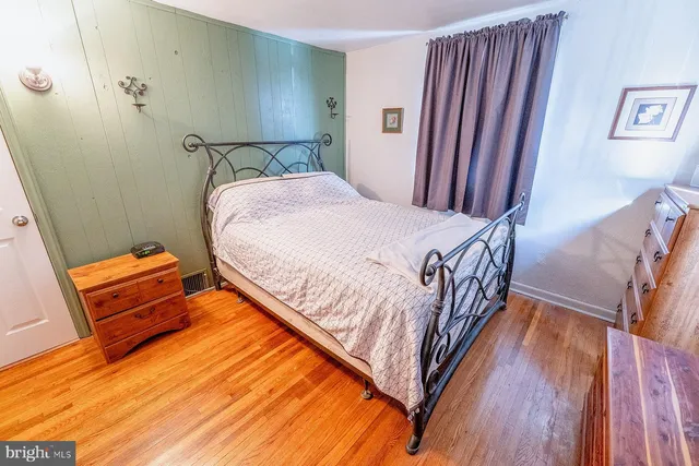 $369,900 | 33 Stratford Avenue, Ewing, NJ 08618