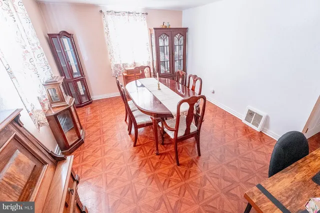 $369,900 | 33 Stratford Avenue, Ewing, NJ 08618