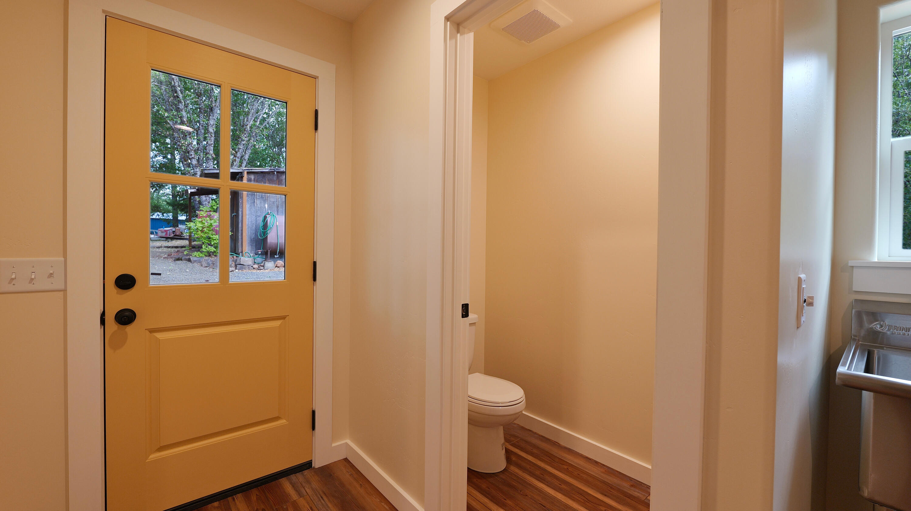769 Mather Road Prospect, OR 97536 - Photo 12 of 70 Half Bath off Kitchen