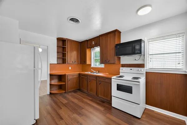 $1,900 | 3817 Anita Street, Houston, TX 77004