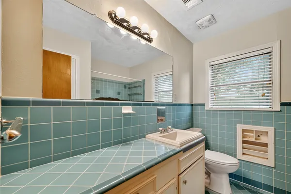 $1,900 | 3817 Anita Street, Houston, TX 77004