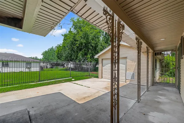$1,900 | 3817 Anita Street, Houston, TX 77004