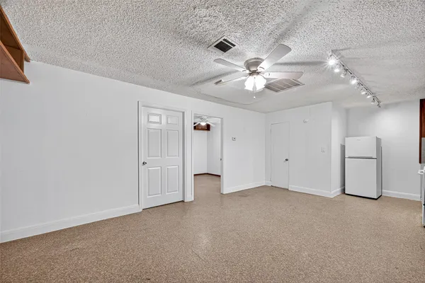 $1,900 | 3817 Anita Street, Houston, TX 77004