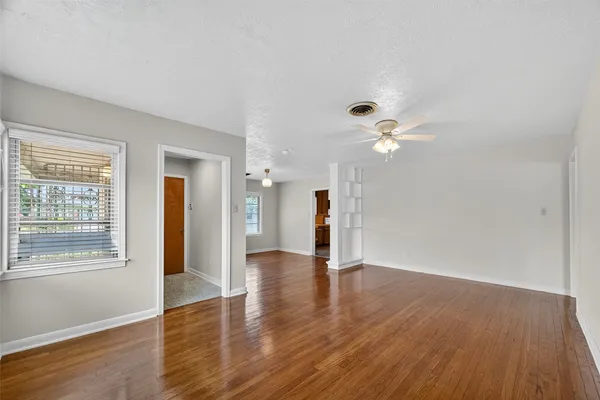 $1,900 | 3817 Anita Street, Houston, TX 77004