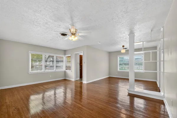 $1,900 | 3817 Anita Street, Houston, TX 77004