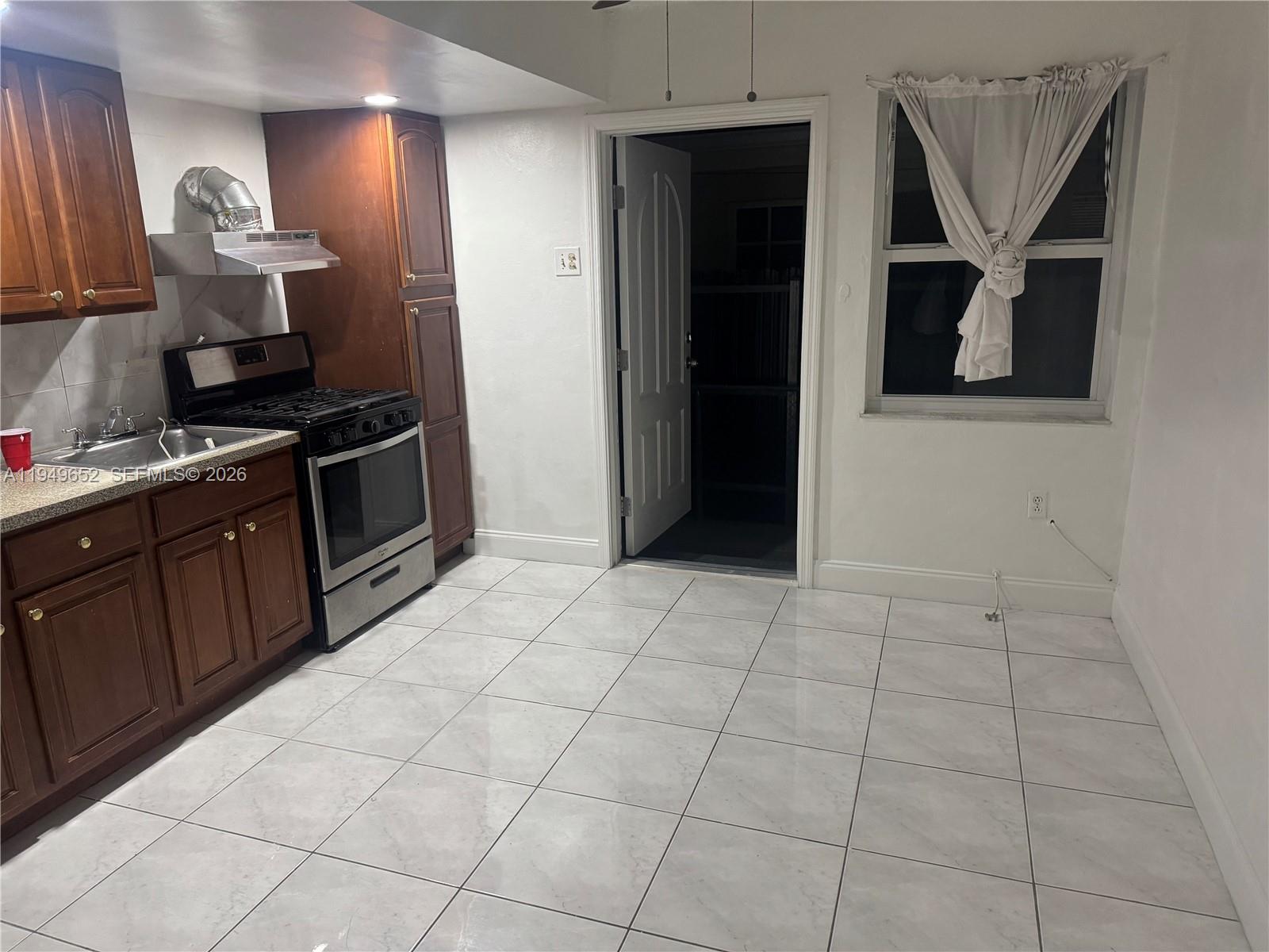1629 Southwest 10th Street, Unit 1 Miami, FL 33135 - Photo 6 of 10