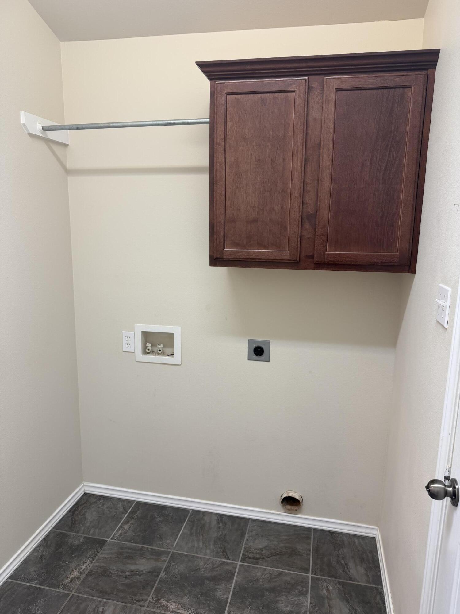 6544 84th Street Lubbock, TX 79424 - Photo 17 of 29 a view of utility room