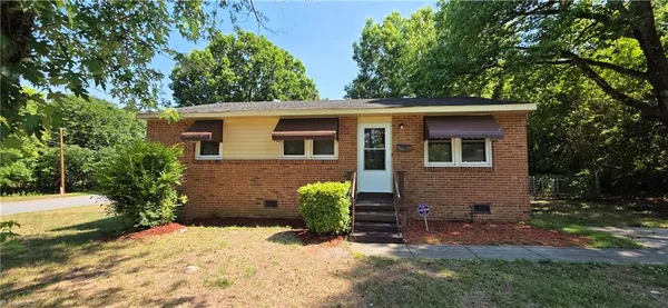 $1,400 | 2206 Bothwell Street, Greensboro, NC 27401