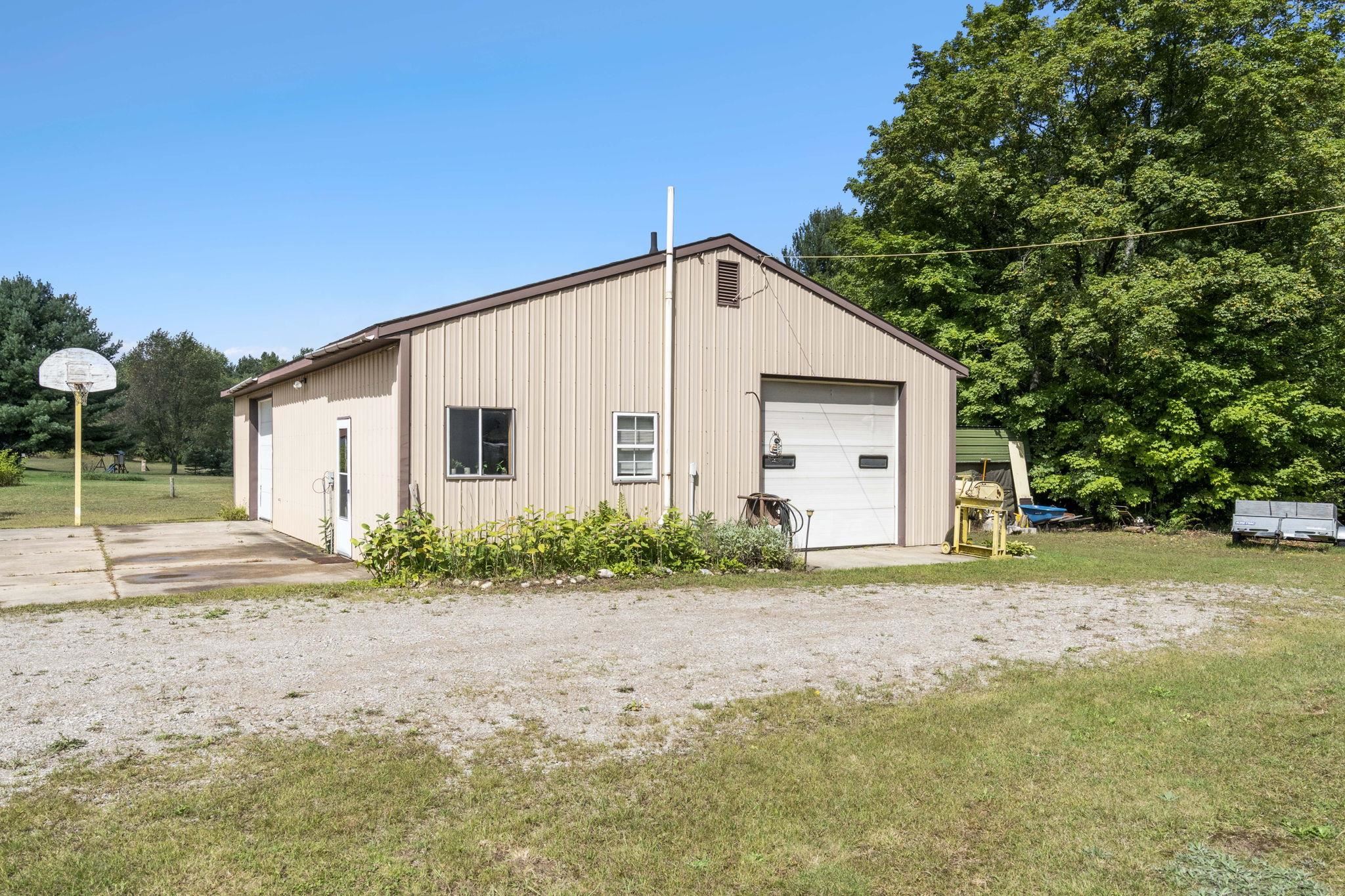 4155 Spencer Road Southeast Kalkaska, MI 49646 - Photo 72 of 83 1950565-52e5d5fa-4bdb-49b0-8a89-ec8c9959b4d1.JPG