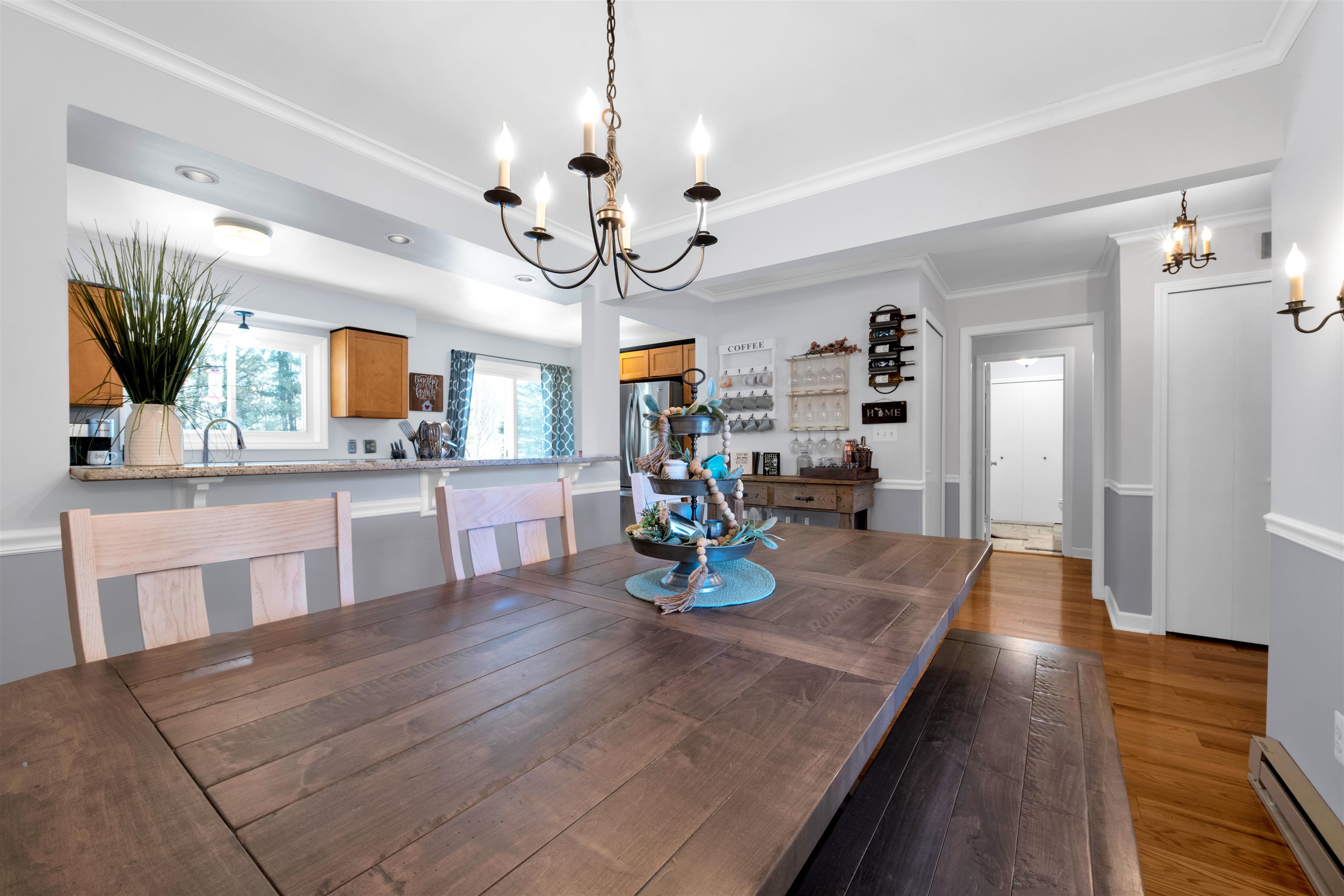 1759 Kennedy Road St. Clair, MI 48079 - Photo 8 of 25 Updated Light Fixtures