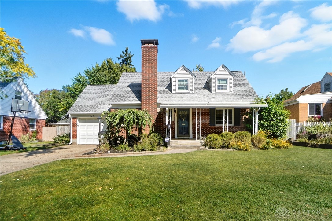 229 South Bromfield Road Kettering, OH 45429 - Photo 2 of 57