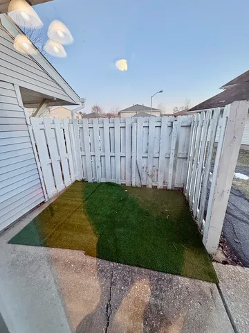 $1,995 | 2347 Carnation Drive, Unit 2347, Crest Hill, IL 60403