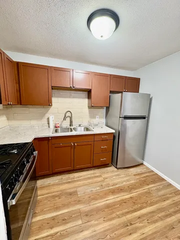 $1,995 | 2347 Carnation Drive, Unit 2347, Crest Hill, IL 60403