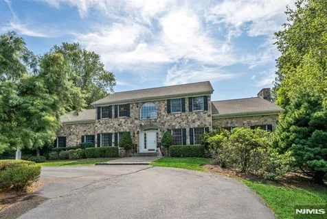 $2,295,000 | 193 Pulis Avenue, Franklin Lakes, NJ 07417