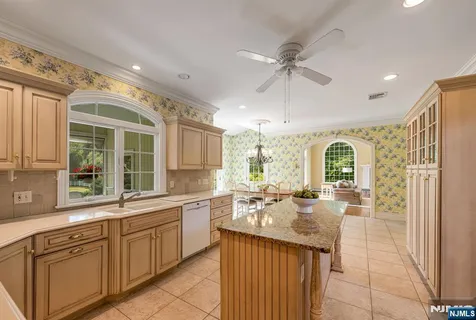 $2,295,000 | 193 Pulis Avenue, Franklin Lakes, NJ 07417