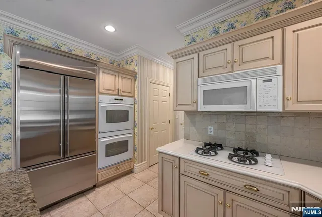 $2,295,000 | 193 Pulis Avenue, Franklin Lakes, NJ 07417